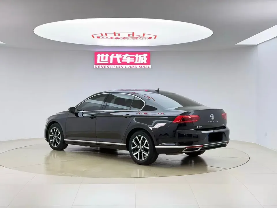 Volkswagen Magotan 330TSI DSG 30th Anniversary Edition 2022 — миниатюра 4