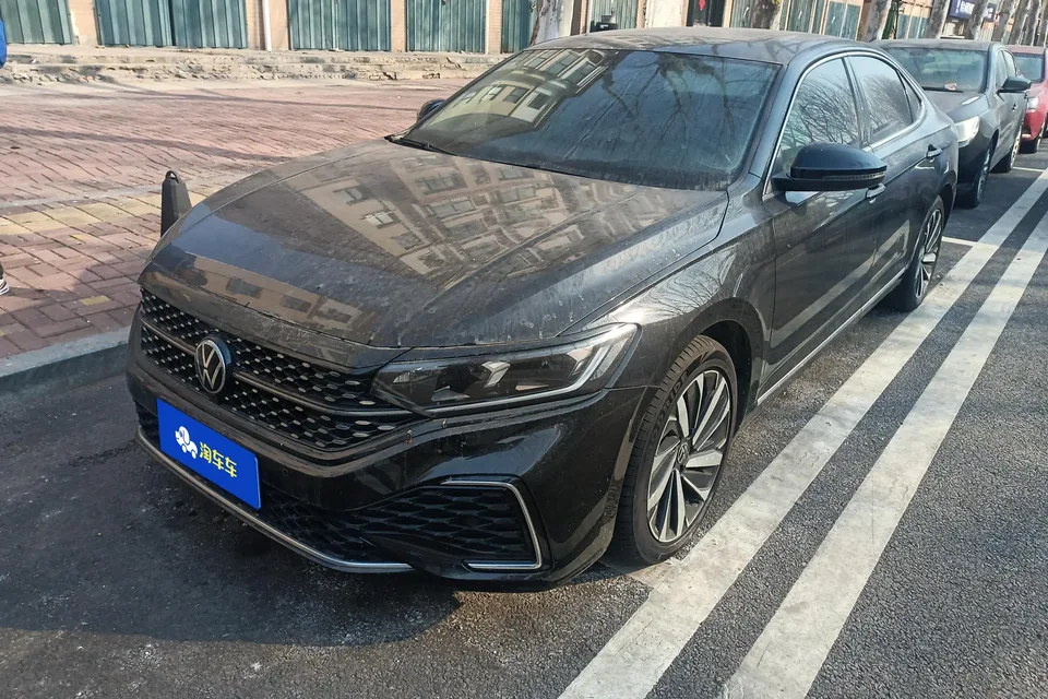 Volkswagen Passat 2023