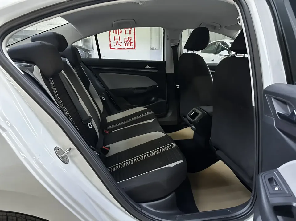 Volkswagen Bora Bora 2024 200TSI DSG Free Travel Edition 2024 — thumbnail 4
