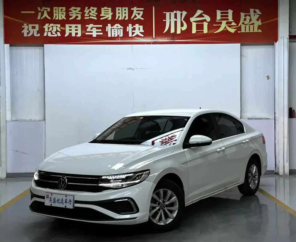 Volkswagen Bora Bora 2024 200TSI DSG Free Travel Edition 2024 — photo 1, buy with delivery to Moscow