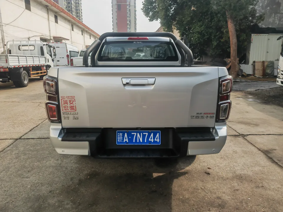 Isuzu Suzutaku 2.5T two-wheel drive automatic pilot version extended version JE4D25Q6BM 2026 — миниатюра 2