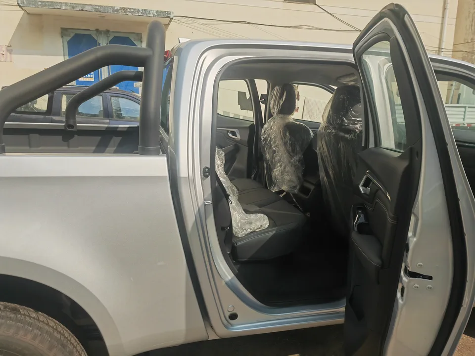 Isuzu Suzutaku 2.5T two-wheel drive automatic pilot version extended version JE4D25Q6BM 2026 — миниатюра 3
