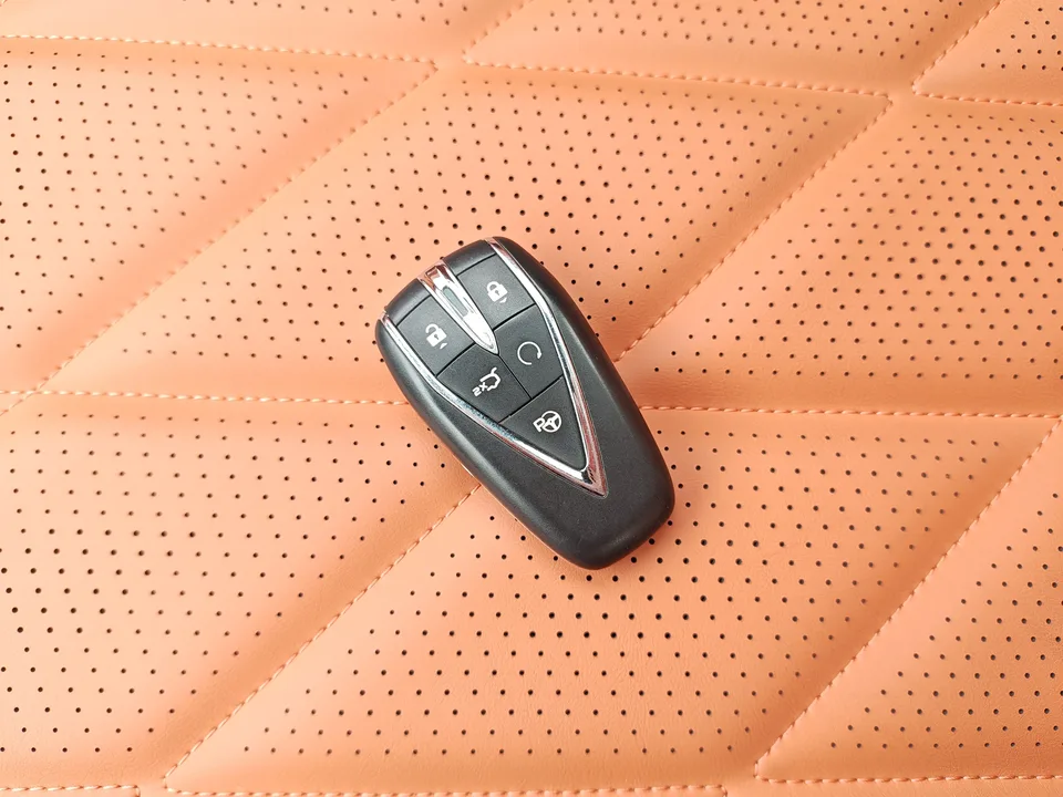 Changan CS75PLUS Changan CS75 PLUS 2025 Fourth Generation Ultra 2.0T New Blue Whale Smart Intelligent Engine 2026 — миниатюра 3