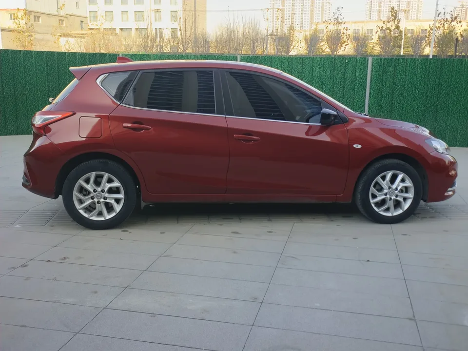 Nissan Tiida Tiida 2021 Tiida 2021 1.6L CVT Cool Edition 2023 — thumbnail 2
