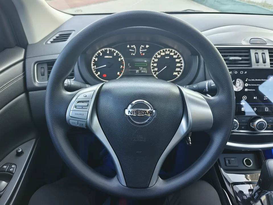 Nissan Tiida Tiida 2021 Tiida 2021 1.6L CVT Cool Edition 2023 — thumbnail 3