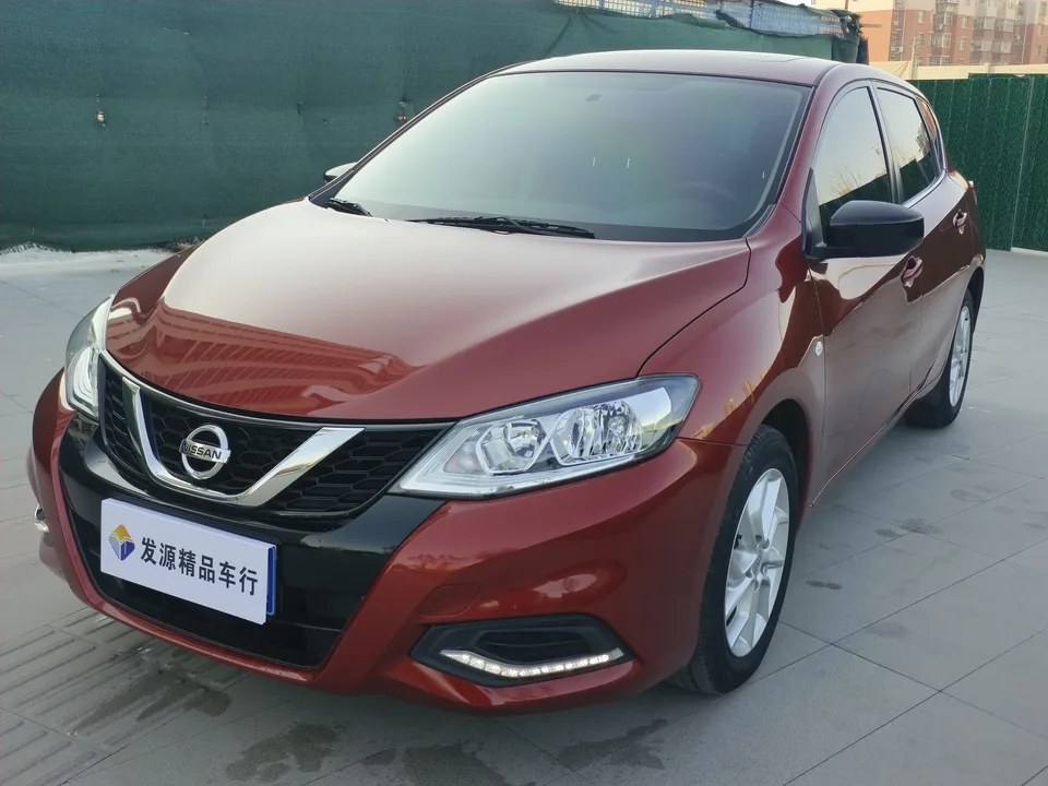 Nissan Tiida Tiida 2021 Tiida 2021 1.6L CVT Cool Edition 2023 — photo 1, buy with delivery to Moscow