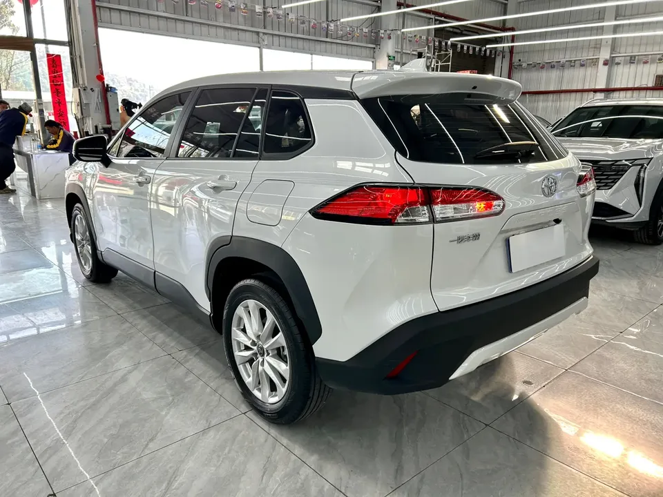 Toyota CorollaCross 2.0L CVT Elite Edition 2023 — миниатюра 4
