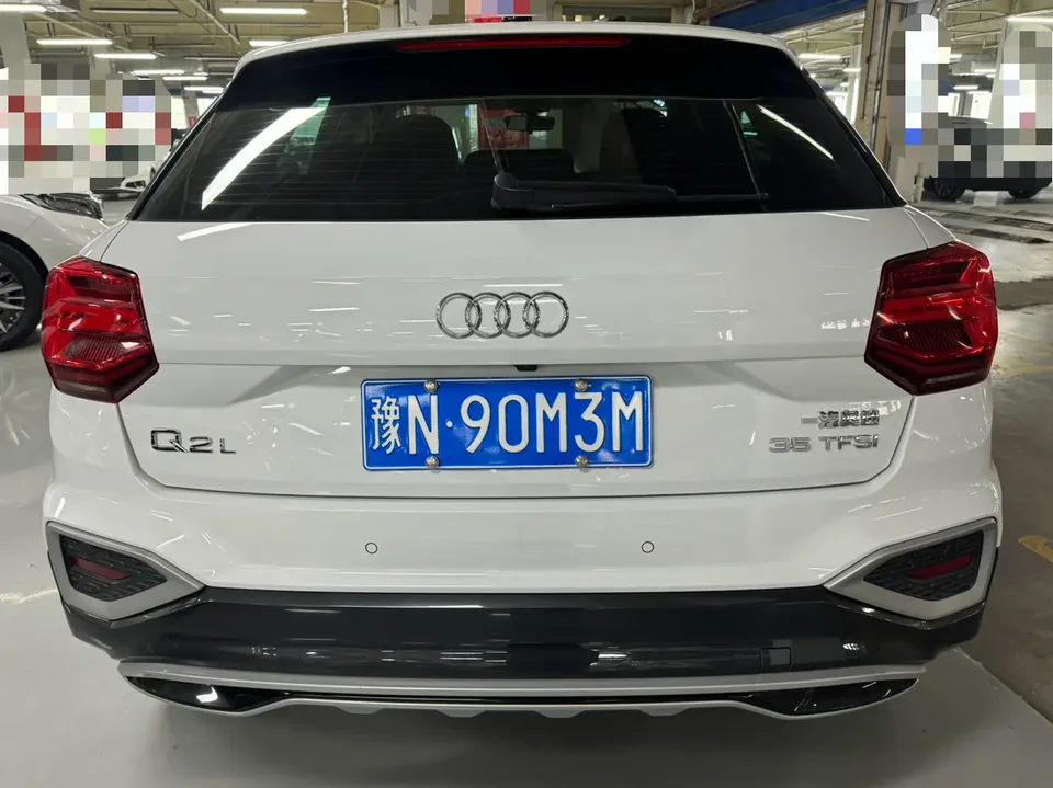 Audi Q2L Audi Q2L 2022 35 TFSI Fashionable and Elegant 2022 — миниатюра 2