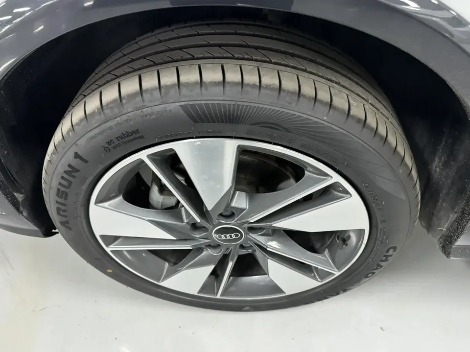 Audi Q2L Audi Q2L 2022 35 TFSI Fashionable and Elegant 2022 — миниатюра 3