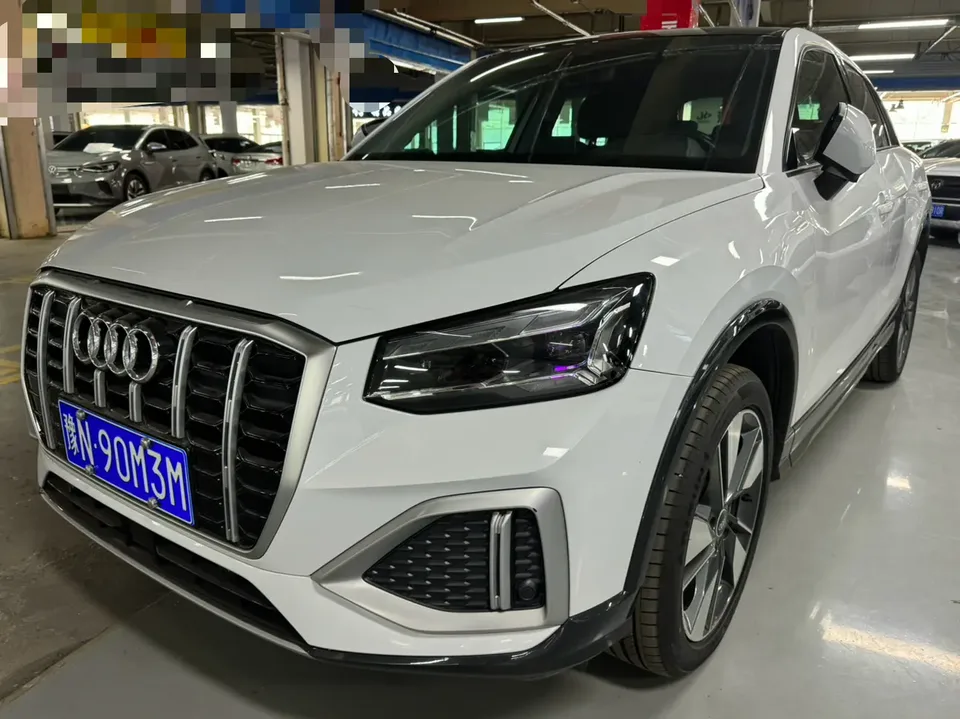 Audi Q2L Audi Q2L 2022 35 TFSI Fashionable and Elegant 2022 — фото 1, купить с доставкой в Москву