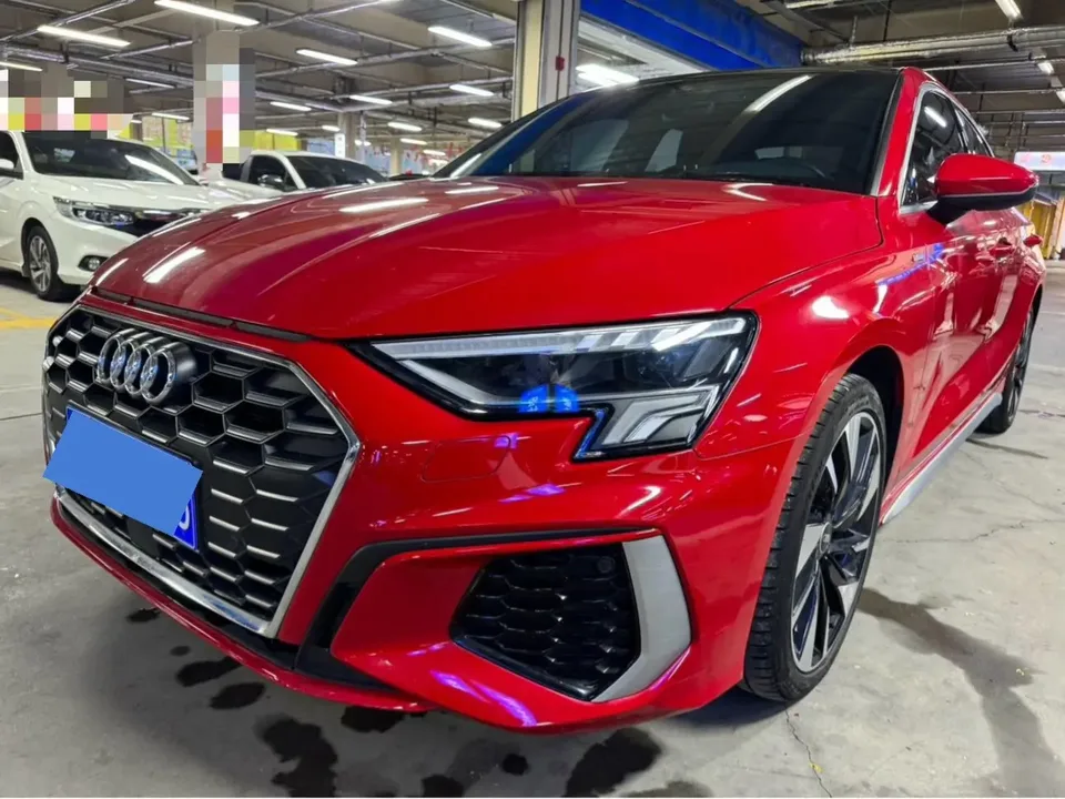 Audi A3 A3L Limousine 35 TFSI Enterprising and Elegant Model 2022 — фото 1, купить с доставкой в Москву