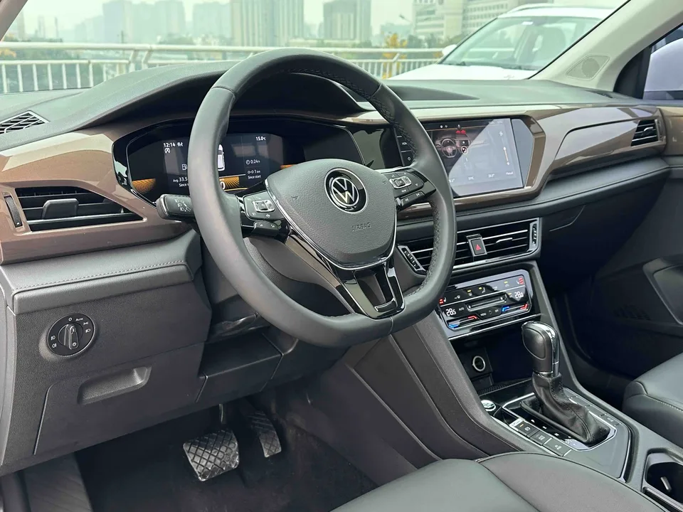 Volkswagen Tharu 280TSI 2WD Luxury Edition 2022 — миниатюра 4