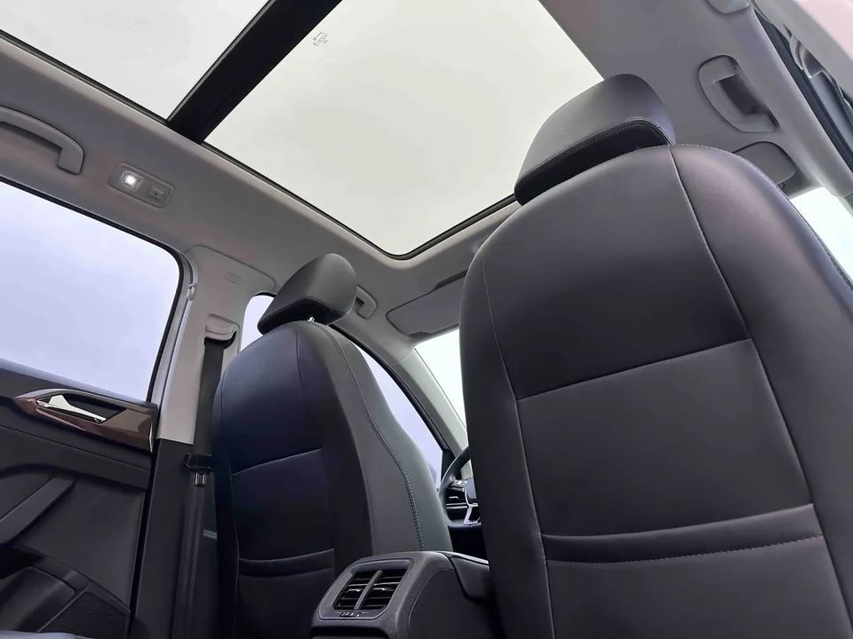 Volkswagen Tharu 280TSI 2WD Luxury Edition 2022 — миниатюра 5