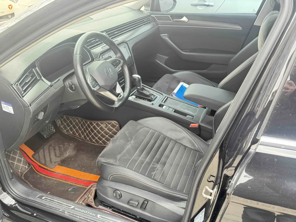Volkswagen Magotan 330TSI DSG 30th Anniversary Edition 2022 — миниатюра 4