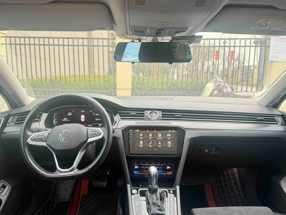 Volkswagen Magotan 330TSI DSG 30th Anniversary Edition 2022 — миниатюра 5