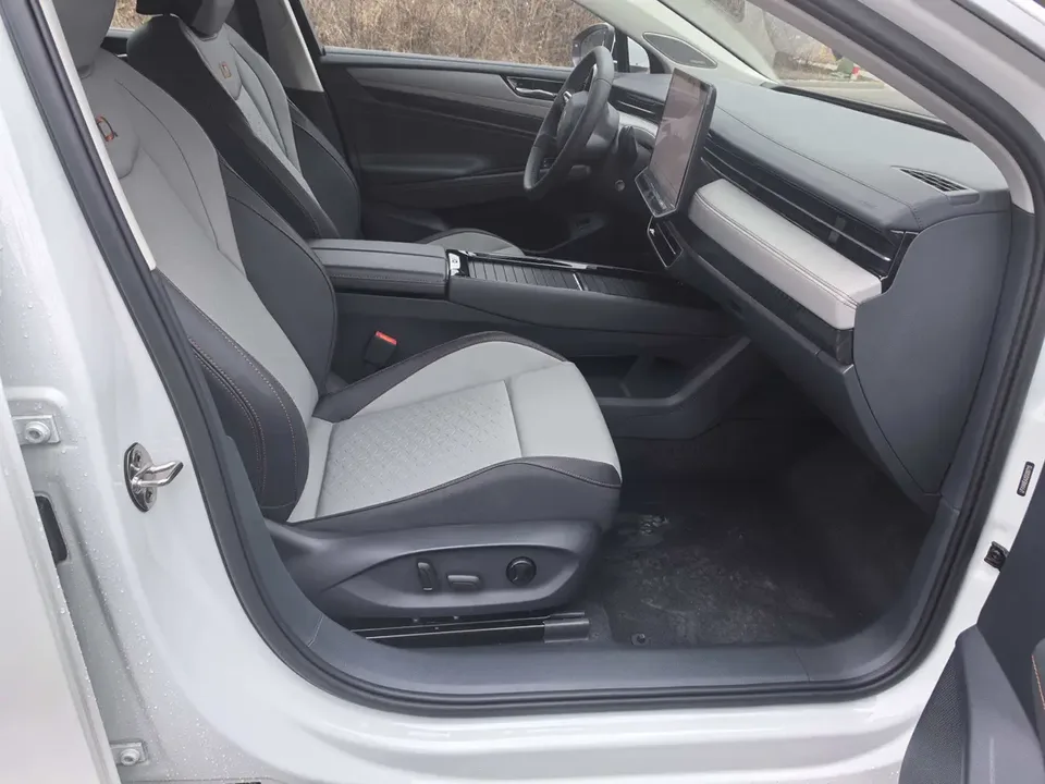 Volkswagen ID.7 VIZZION ID.7 VIZZION 2024 AIR version 2026 — миниатюра 4
