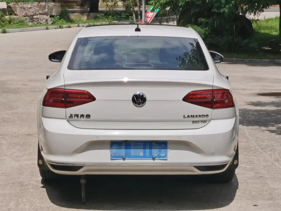 Volkswagen Lamando Lingdu 2021 230TSI DSG Fashion Edition 2022 — миниатюра 5