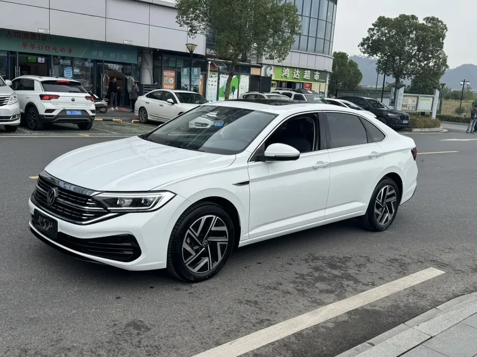 Volkswagen Sagitar 2024