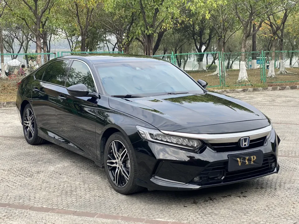 Honda Inspire 2022 Insignia Hybrid 2.0L Pure Elegant Edition 2022 — миниатюра 3