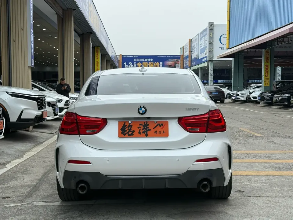 BMW 1 Series BMW 1 Series 2023 125i M Sport Night Edition 2022 — миниатюра 5