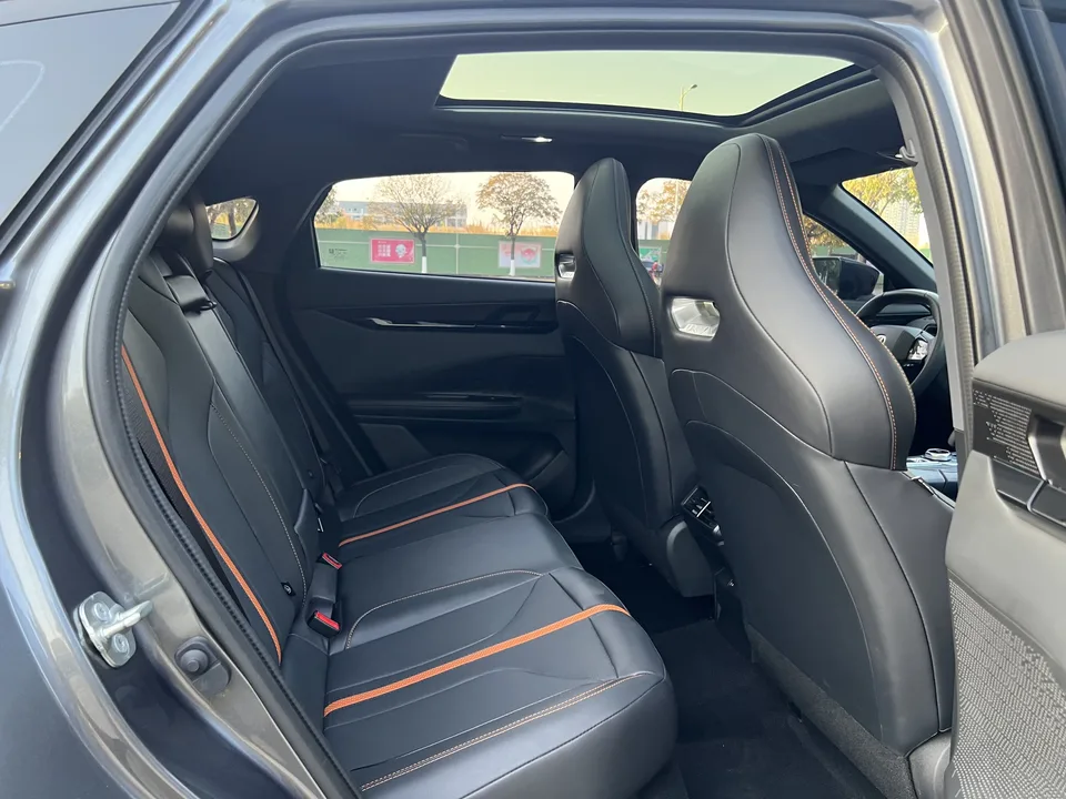 Changan UNI-V 1.5T Premium Edition 2025 — миниатюра 4