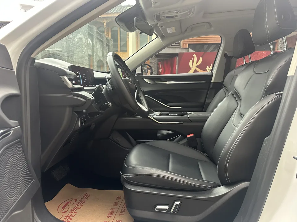 Haval H6 third generation 2.0T automatic two-wheel drive Max version 2022 — миниатюра 5