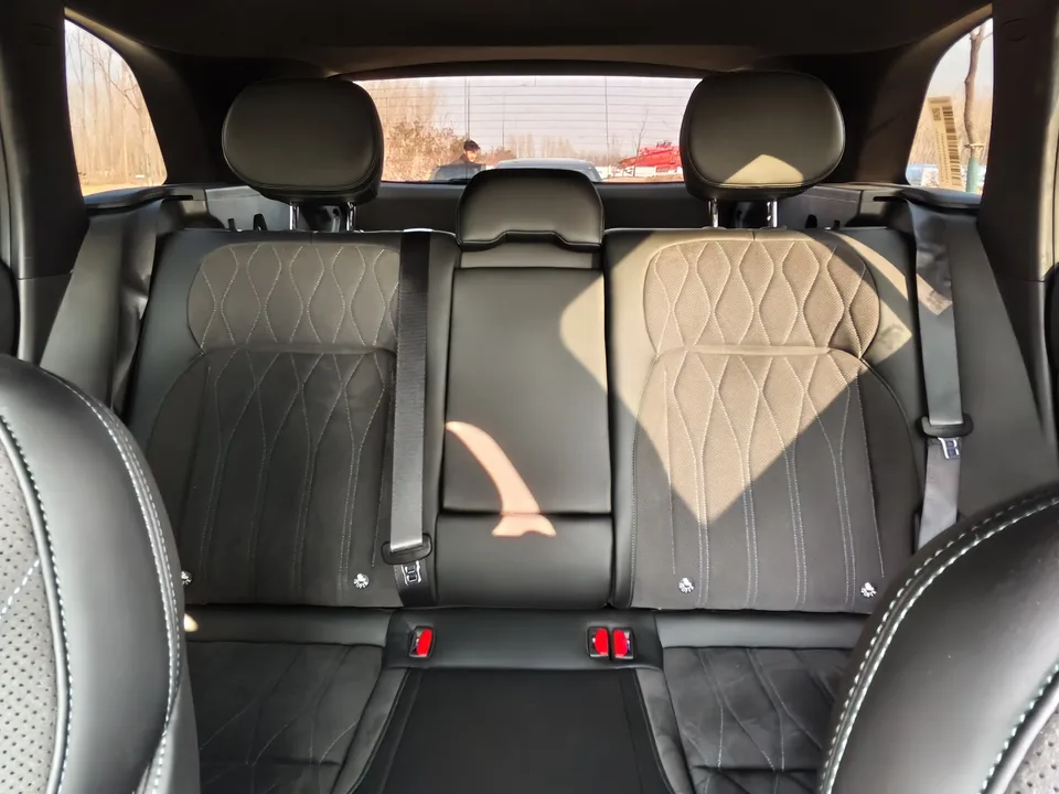 Geely Monjaro 2.0TD High Power Automatic 2WD Dongfang Yao Today Edition 2025 — миниатюра 3