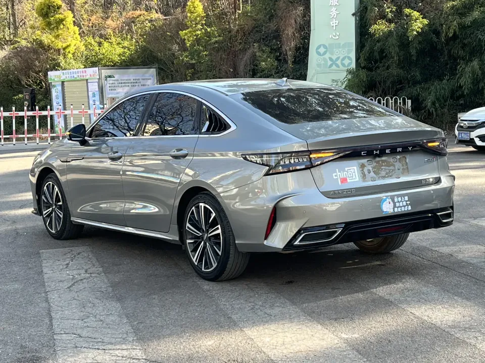 Chery Arrizo 8 1.6TGDI DCT 2023 — миниатюра 5