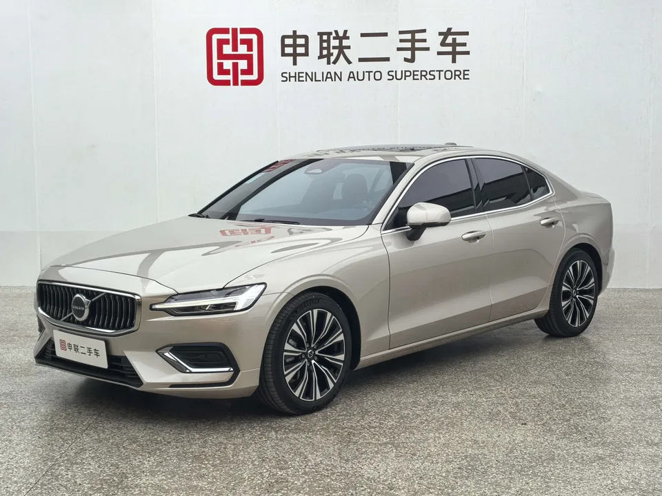 Volvo S60 2025