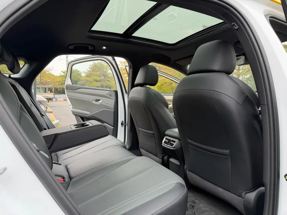 BYD Qin L EV 545km Surpassing Edition 2025 — миниатюра 5