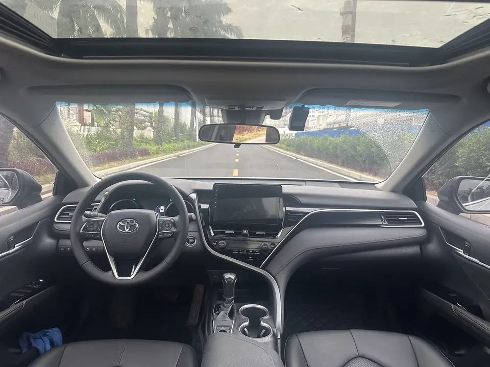 Toyota Camry 2.0G Deluxe Edition 2022 — миниатюра 4