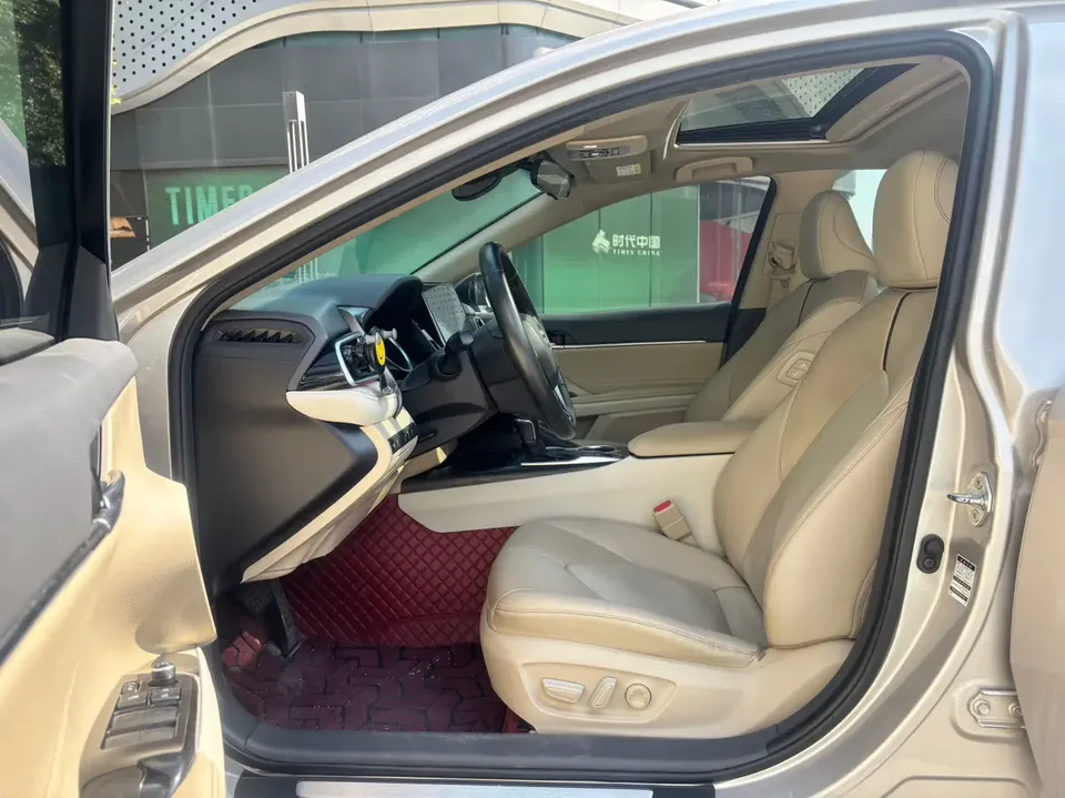 Toyota Camry 2.0G Deluxe Edition 2022 — миниатюра 5