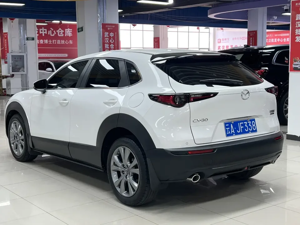 Mazda CX-30 Mazda CX-30 2021 2.0L Automatic Elegance 2022 — thumbnail 4