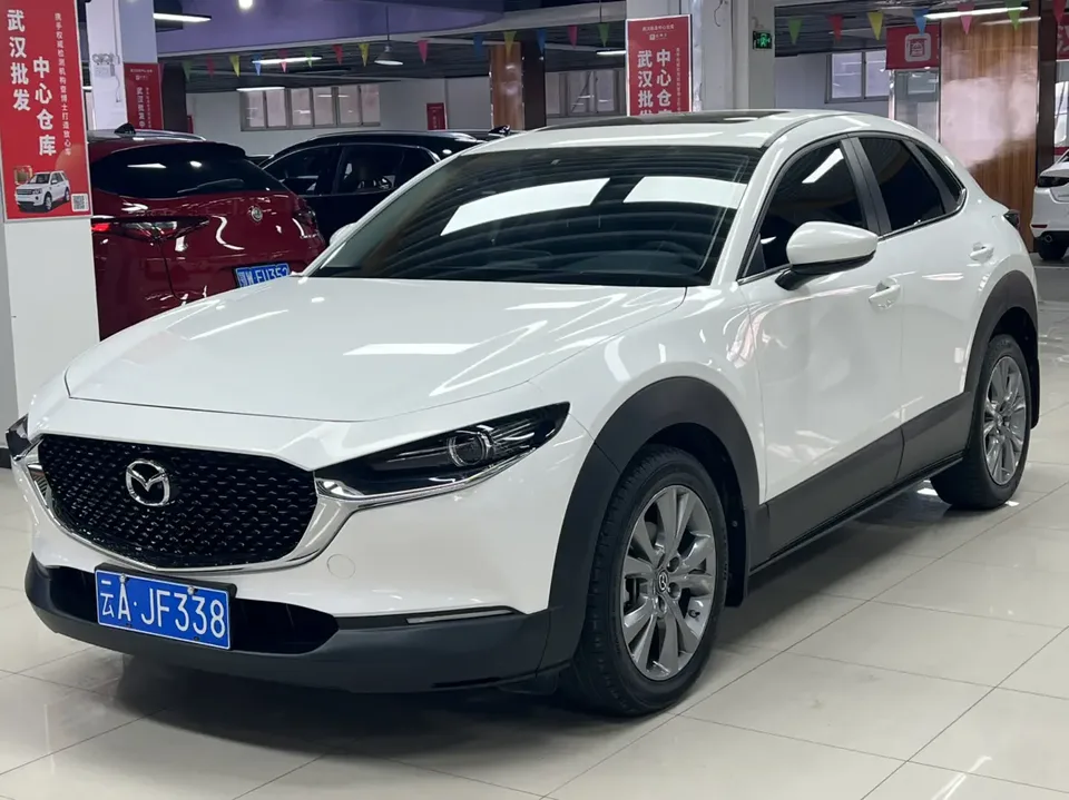 Mazda CX-30 Mazda CX-30 2021 2.0L Automatic Elegance 2022 — photo 1, buy with delivery to Moscow