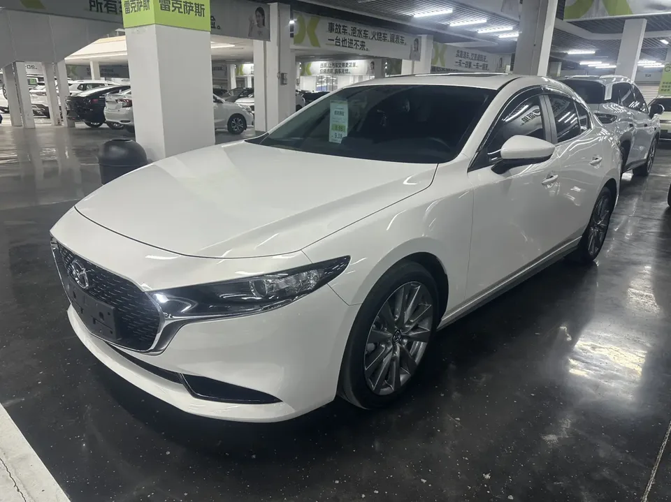 Mazda Axela 2.0L Automatic Quality Edition 2025 — фото 1, купить с доставкой в Москву