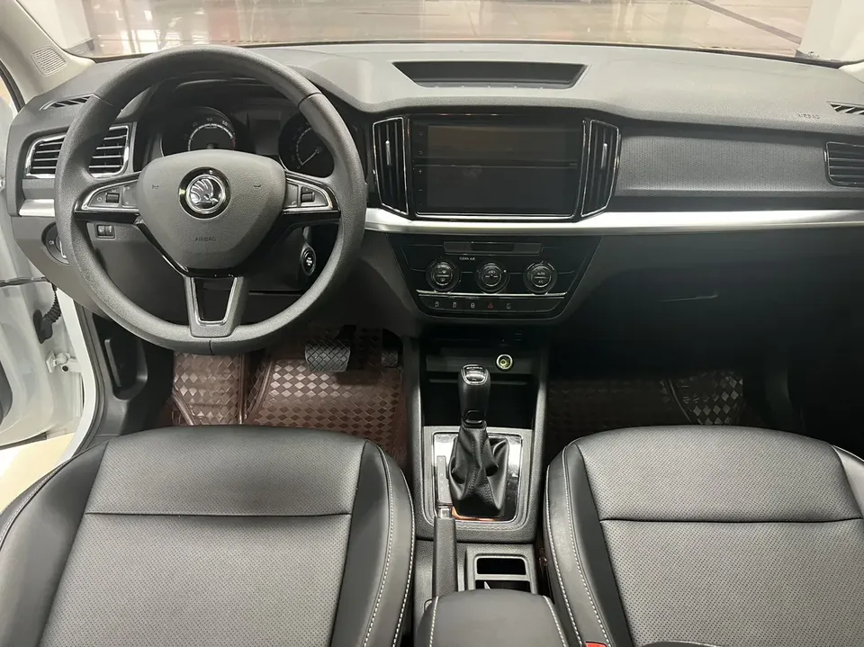 Skoda Comek Komic 2023 1.5L automatic comfort version 2023 — миниатюра 3
