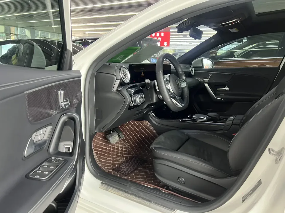Mercedes-Benz Mercedes Benz A Class Mercedes-Benz A-Class 2022 A 200 L sports sedan dynamic version 2023 — миниатюра 4