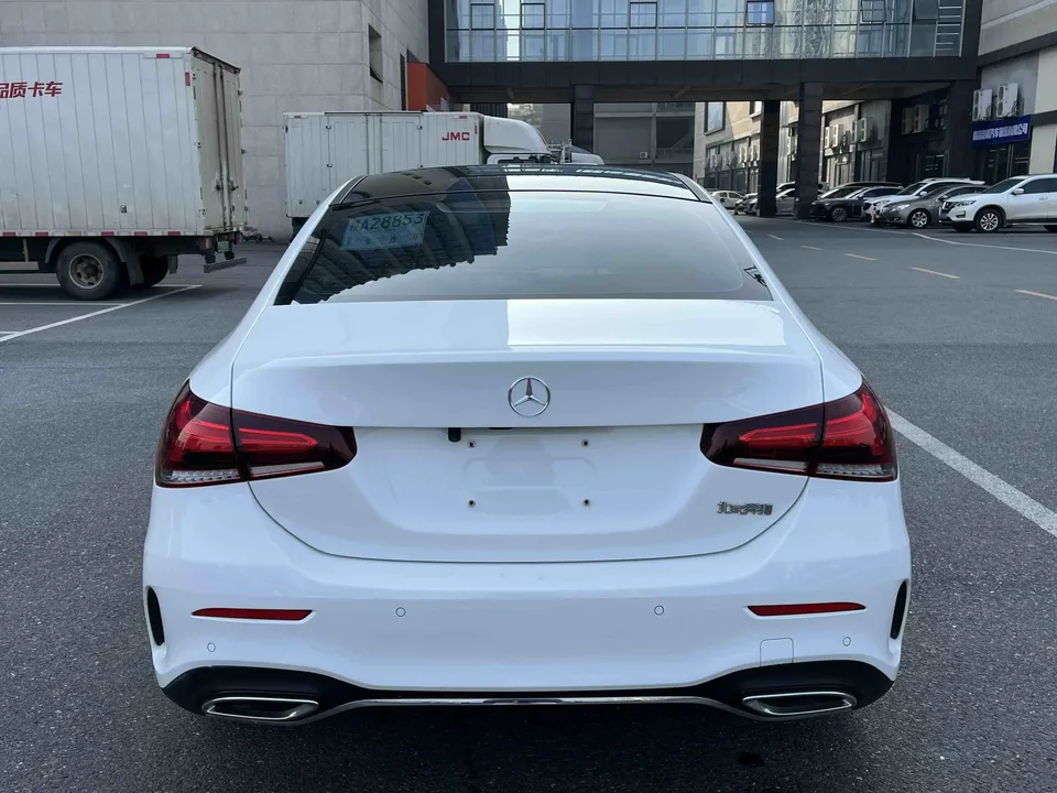 Mercedes-Benz Mercedes Benz A Class Mercedes-Benz A-Class 2022 facelift A 200 L sports sedan fashion version 2022 — миниатюра 2