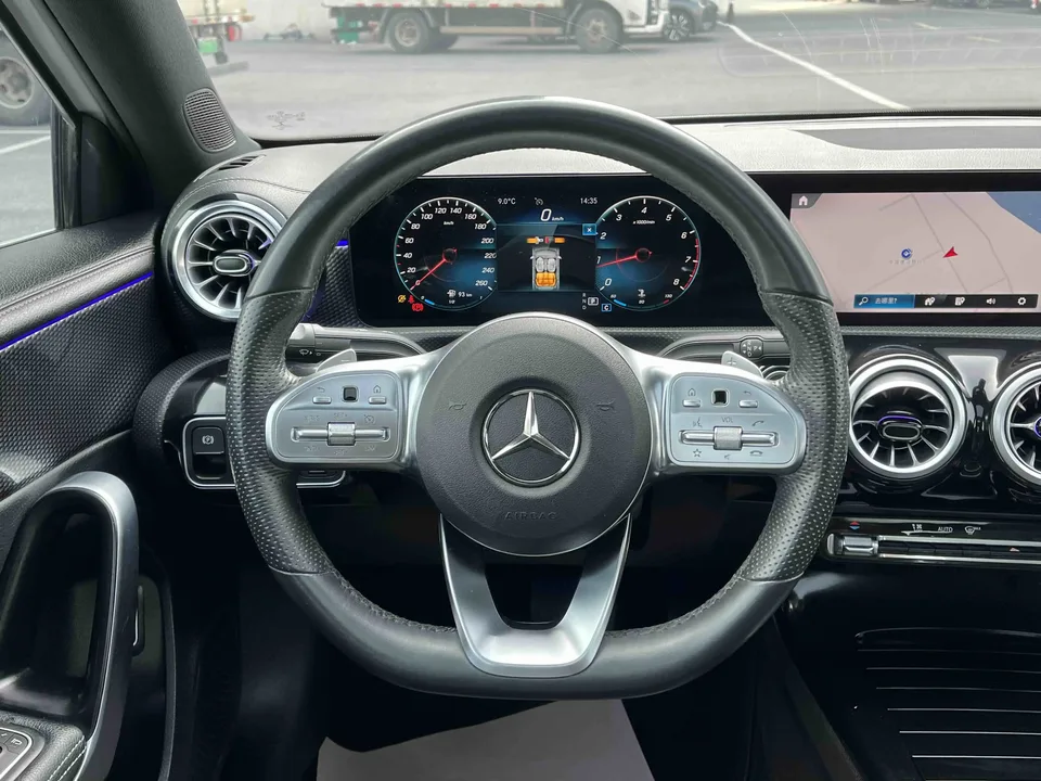 Mercedes-Benz Mercedes Benz A Class Mercedes-Benz A-Class 2022 facelift A 200 L sports sedan fashion version 2022 — миниатюра 4
