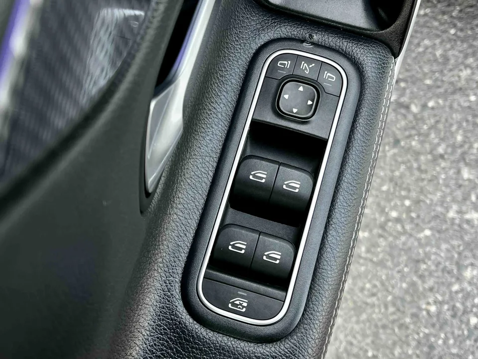 Mercedes-Benz Mercedes Benz A Class Mercedes-Benz A-Class 2022 facelift A 200 L sports sedan fashion version 2022 — миниатюра 5