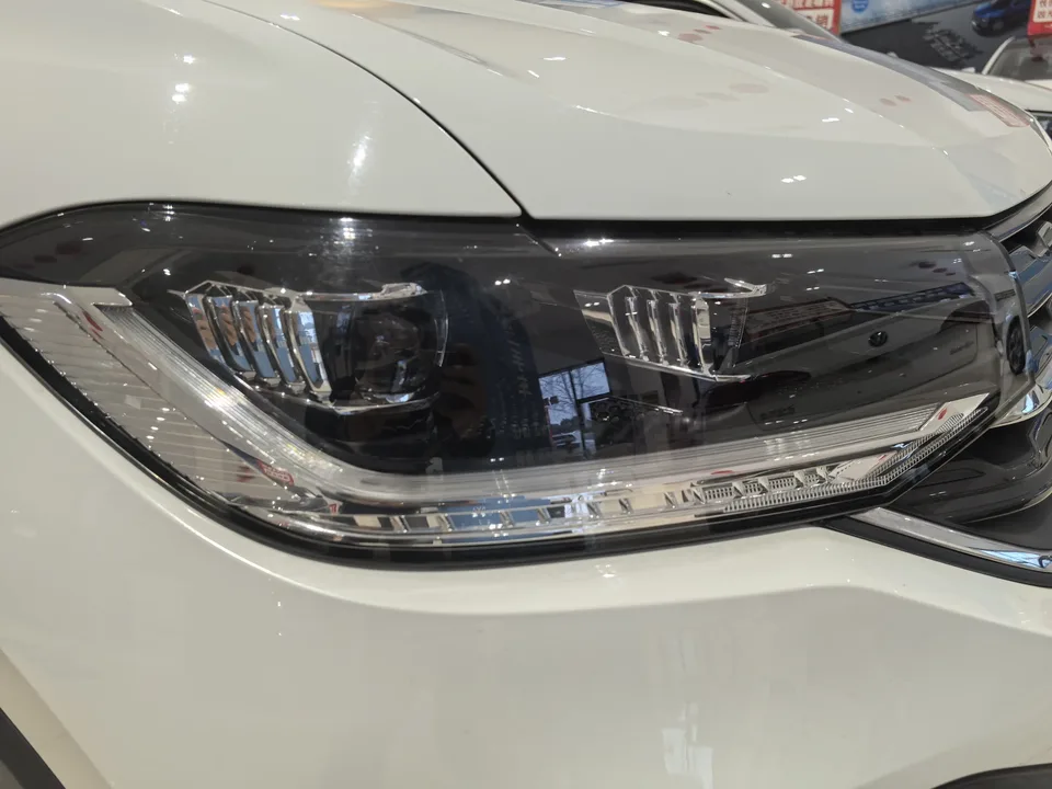 Volkswagen Explore the shadows Explore the shadows 2023 200TSI DSG Joy Smart Edition 2024 — thumbnail 2