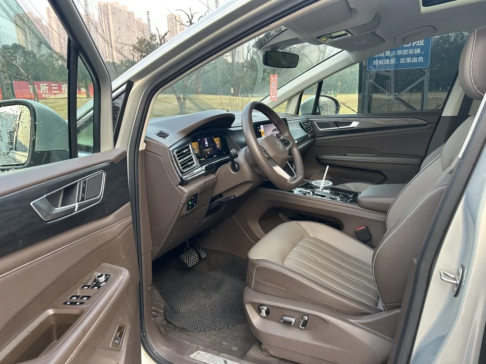 Volkswagen Weiran Weiran 2024 330TSI Deluxe Edition 2023 — миниатюра 5