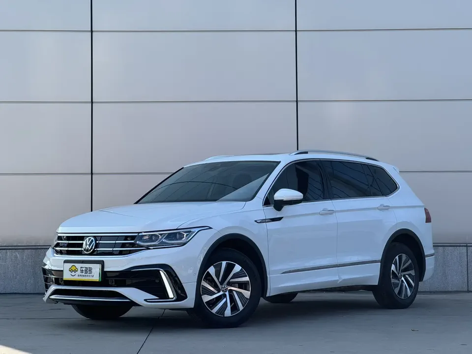 Volkswagen Tiguan L PHEV 2023