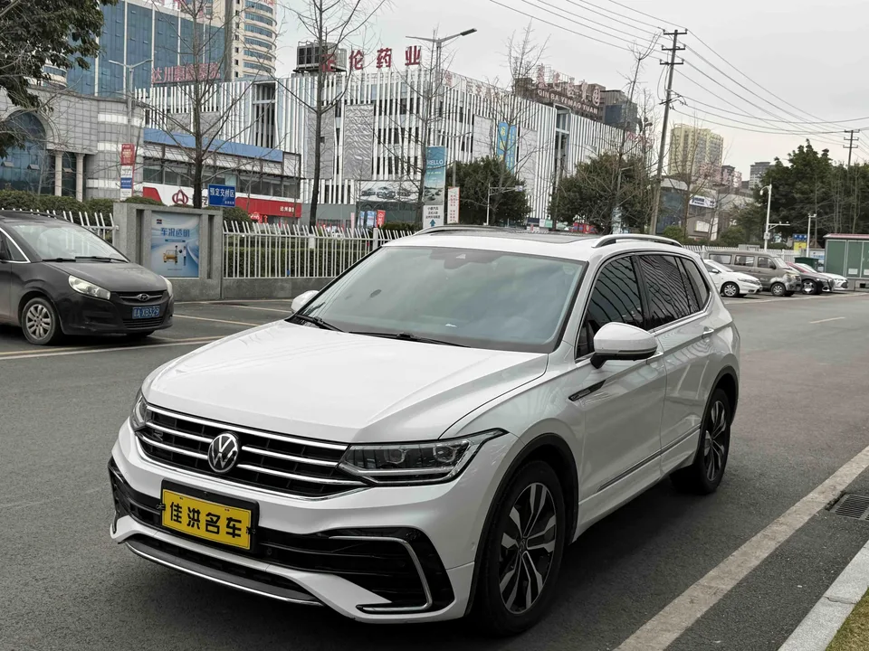 Volkswagen Tiguan L 2023