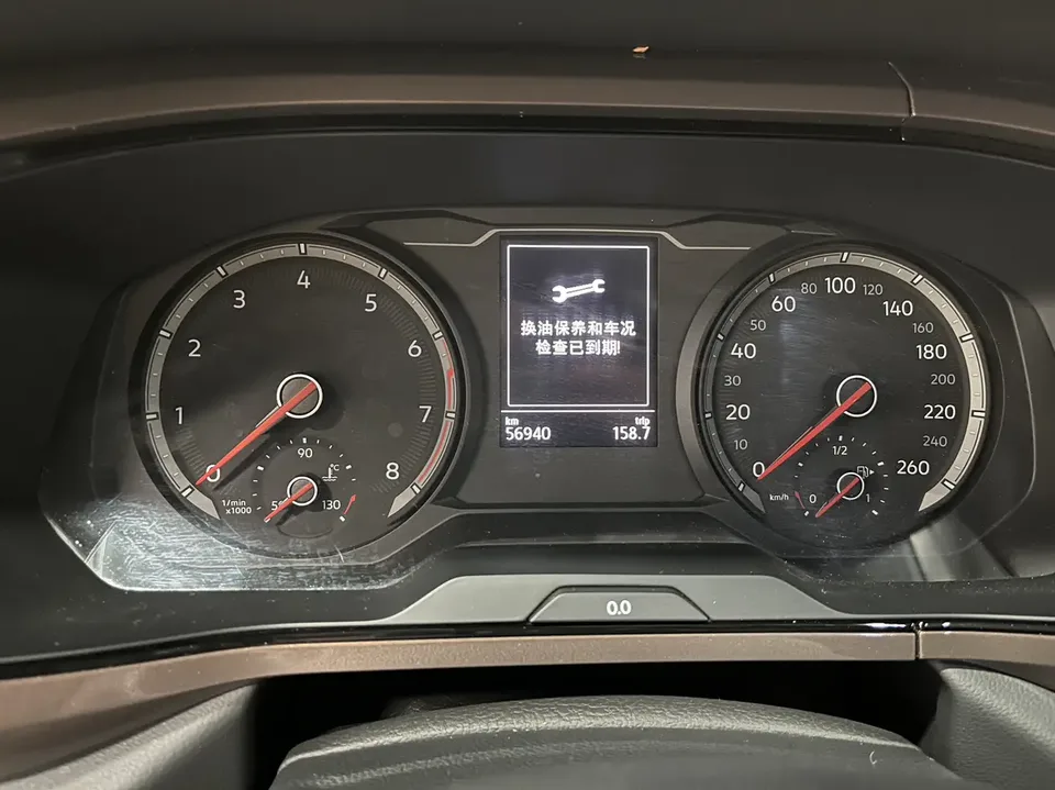 Volkswagen Tharu 2021 Tuyue 280TSI 2WD Luxury Edition PLUS 2022 — миниатюра 3