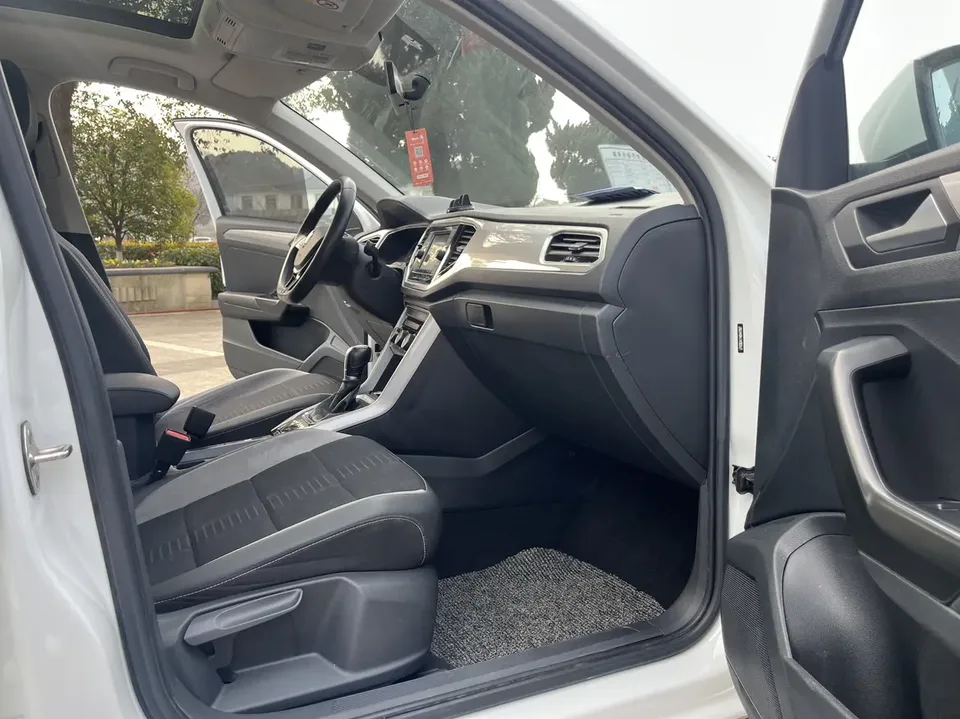 Volkswagen T-Roc Tanyue 280TSI DSG 2WD Elite PLUS 2023 — миниатюра 4