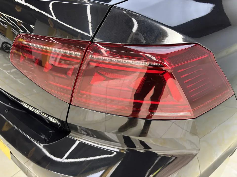 Volkswagen Magotan Magotan 2023 2 million commemorative edition 330TSI DSG luxury model 2024 — миниатюра 4