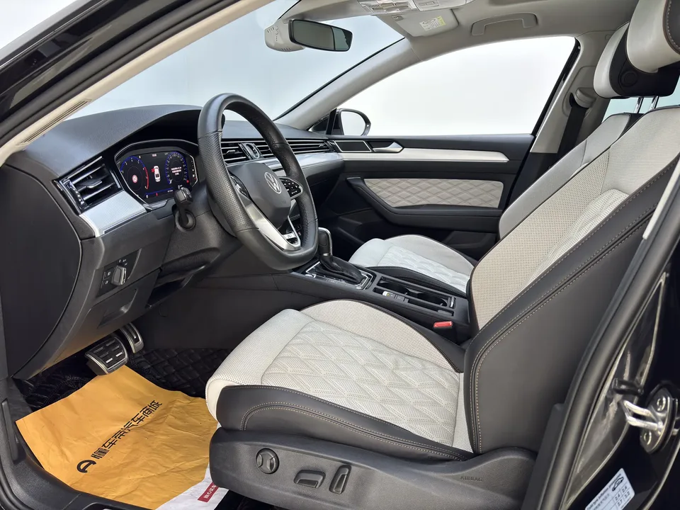 Volkswagen Magotan Magotan 2023 2 million commemorative edition 330TSI DSG luxury model 2024 — миниатюра 5