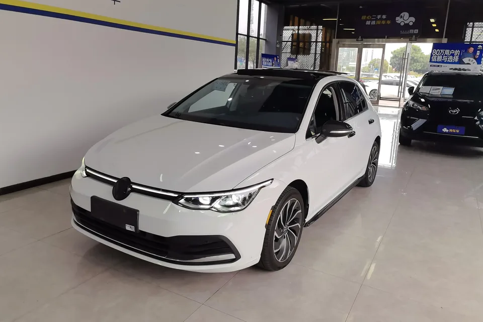 Volkswagen Golf golf 2021 280TSI DSG 30th Anniversary Edition 2022 — photo 1, buy with delivery to Moscow