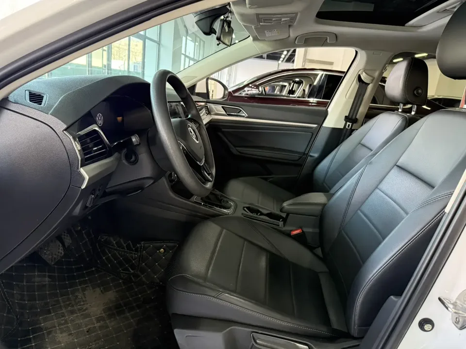 Volkswagen Lavida Lavida 2022 1.5L Automatic Vision Edition 2022 — миниатюра 5